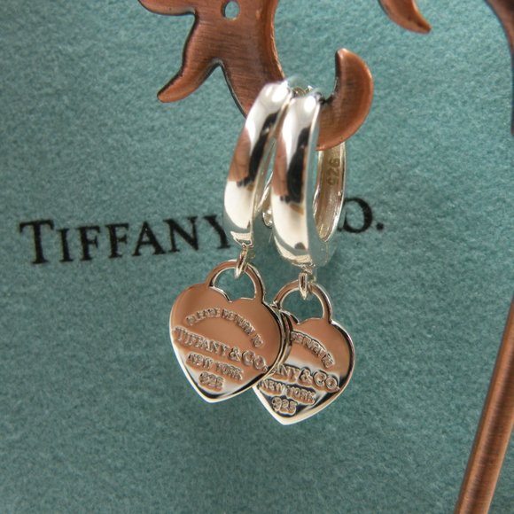 NEW Mini Heart Huggie Hoop Earrings Return to Tiffany & Co Solid 925 Silver - Picture 8 of 15